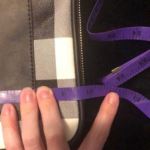 Mia K Farrow MKF black and white Checkered Purse - Picture 9 of 9